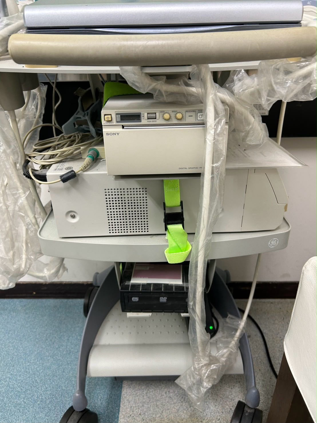 GE LOGIQ e Rev 2 Portable ultrasound