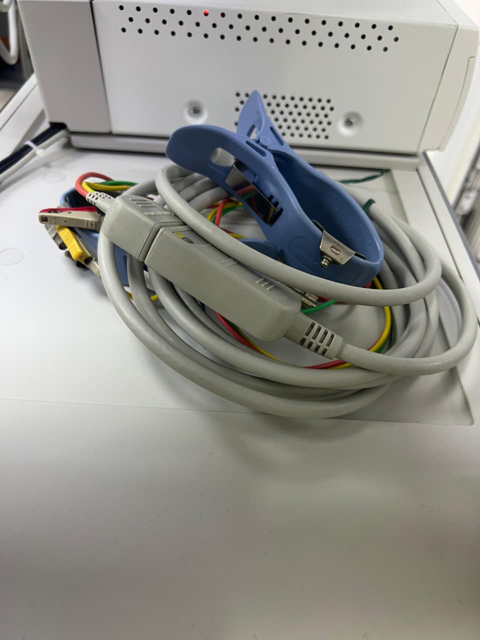 Toshiba Xario 100 ultrasound with cardiac,linear and convex probe refurbished equipment