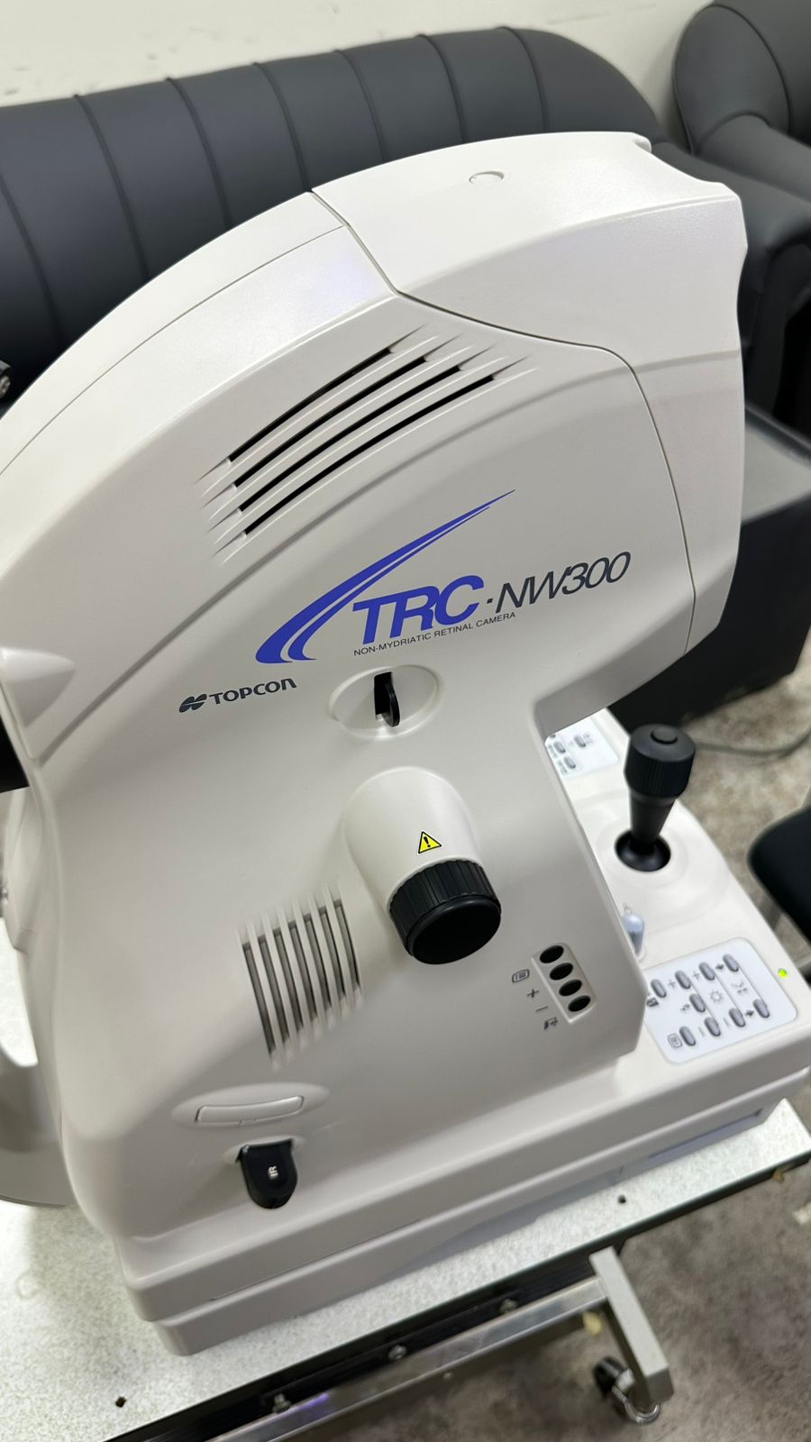 TRC NW300 Retinal camera