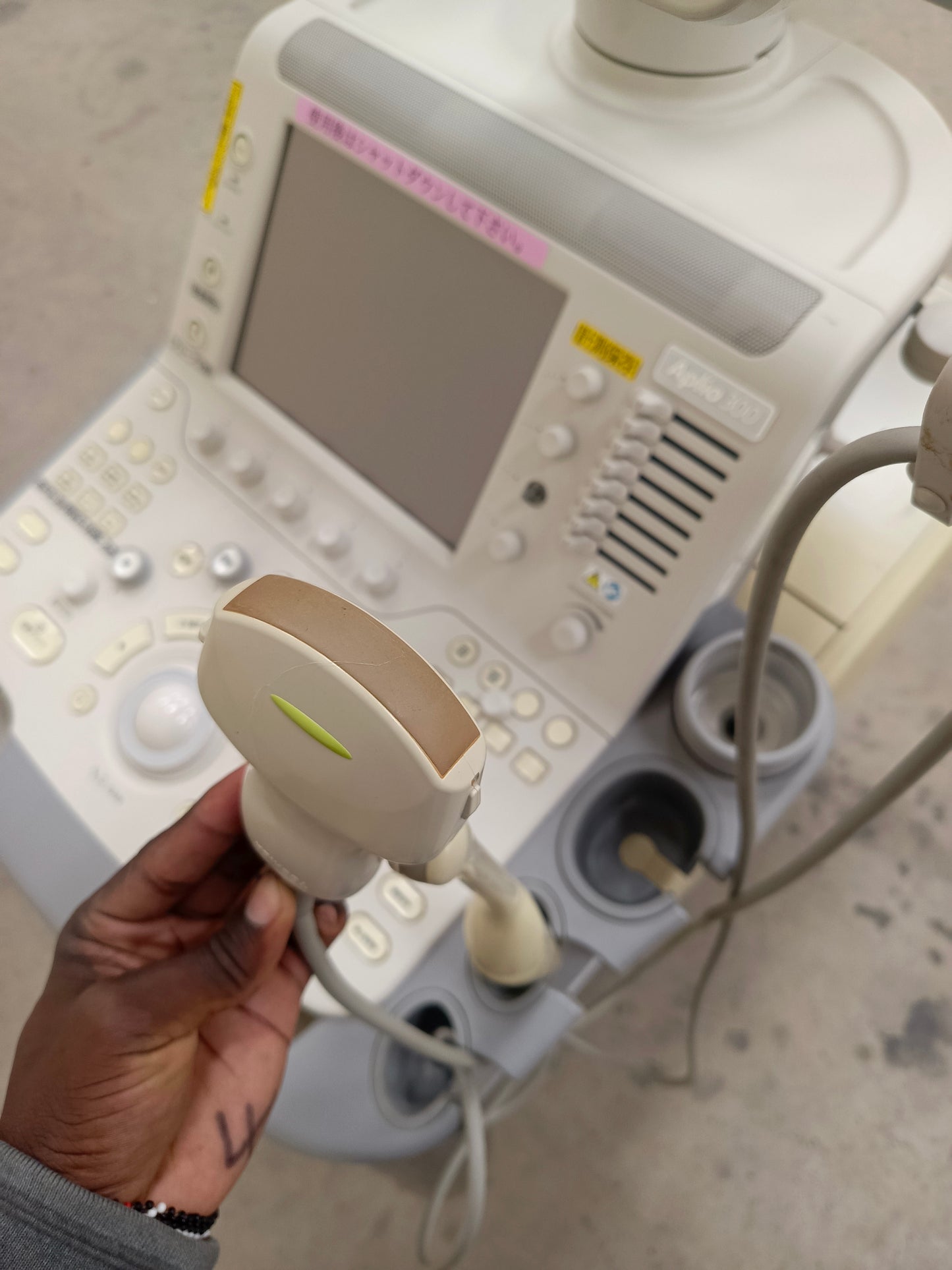Toshiba aplio 300 ultrasound with convex probeandTVS probe Refurbished equipment. BH