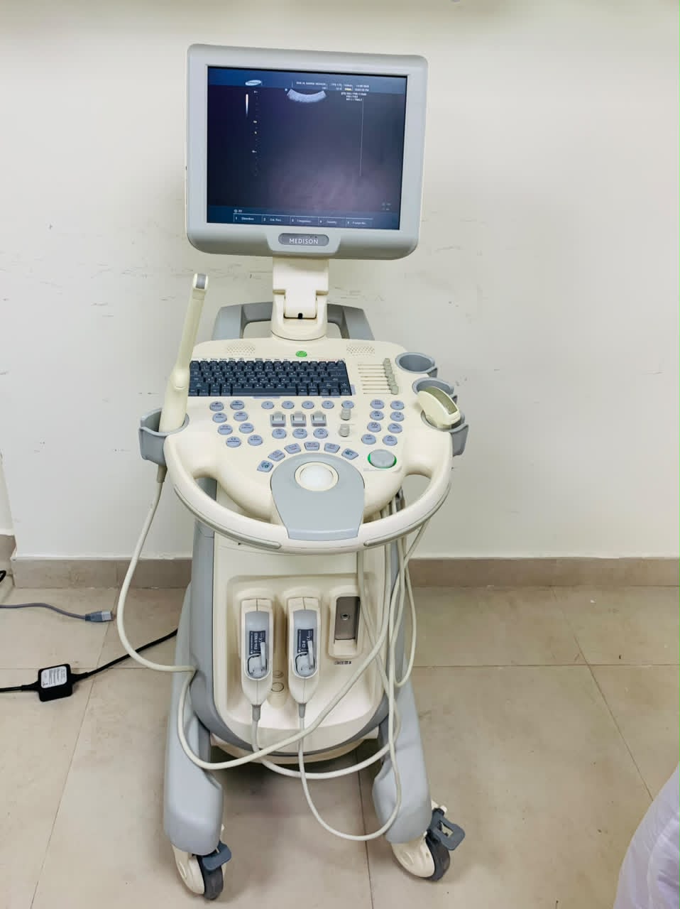 MEDISON X6 COLOR  DOPPLER WITH TVS AND CONVEX PROBES. BH