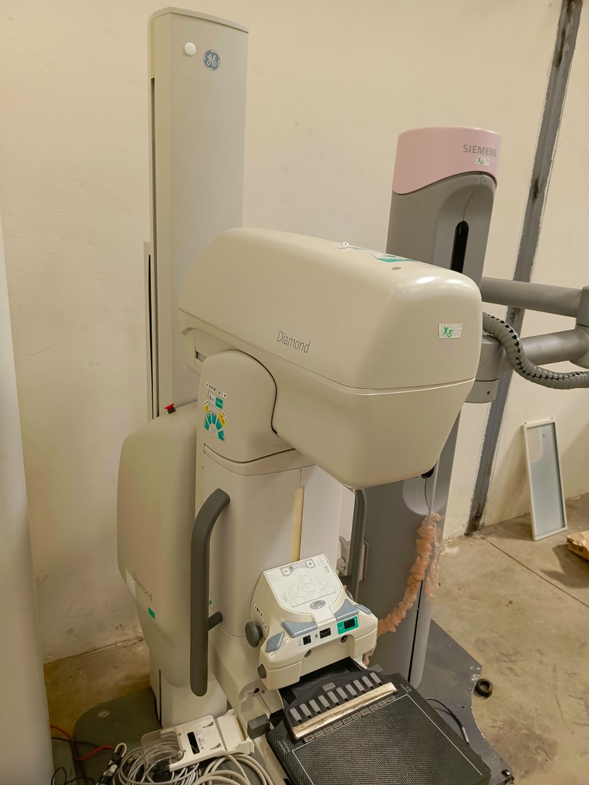 GE DIAMOND MAMMOGRAPHY SYSTEM