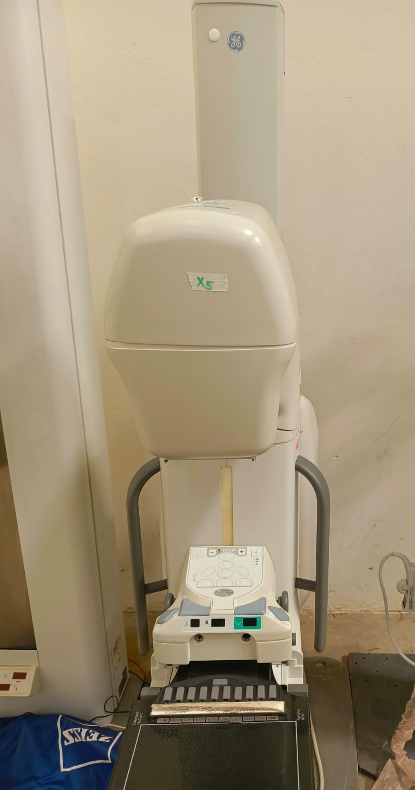 GE DIAMOND MAMMOGRAPHY SYSTEM