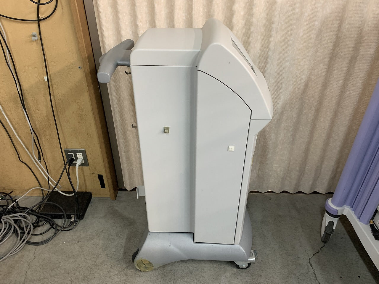 Novus Varia Slit lamp (SL-130) and Illumination Controller