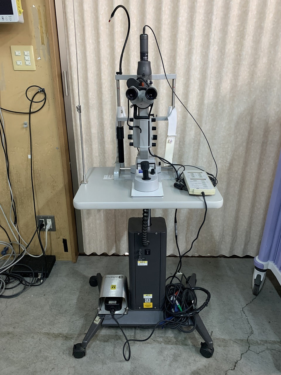 Novus Varia Slit lamp (SL-130) and Illumination Controller