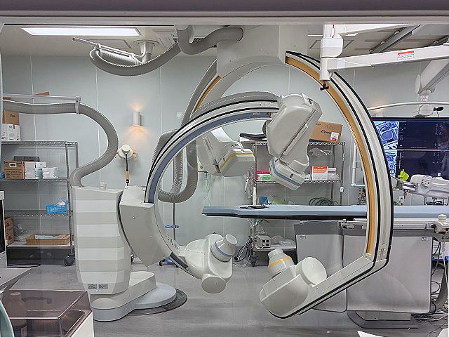 Siemens Artis zee BC Digital Angiography System (Cath Lab System)