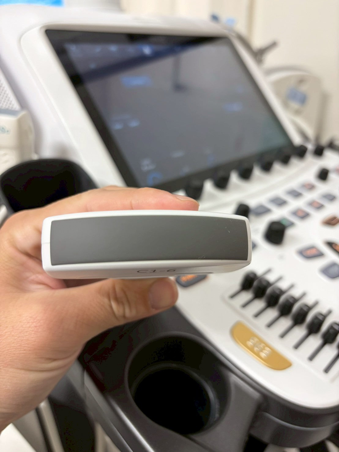 GE Vivid E95 Ultra Edition V206 Ultrasound with sector probe, 4D probe, linear probe and convex probe.