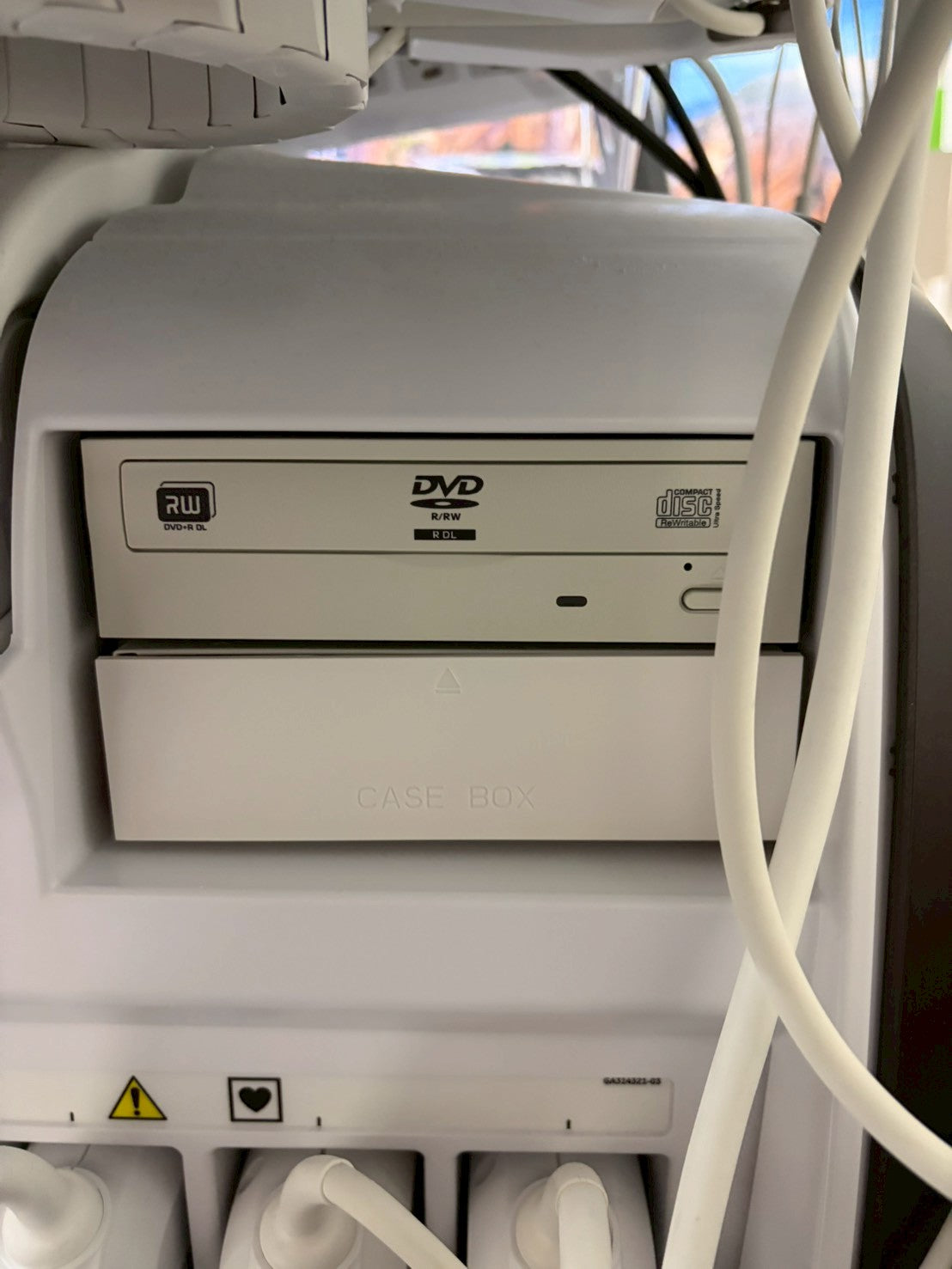 GE Vivid E95 Ultra Edition V206 Ultrasound with sector probe, 4D probe, linear probe and convex probe.