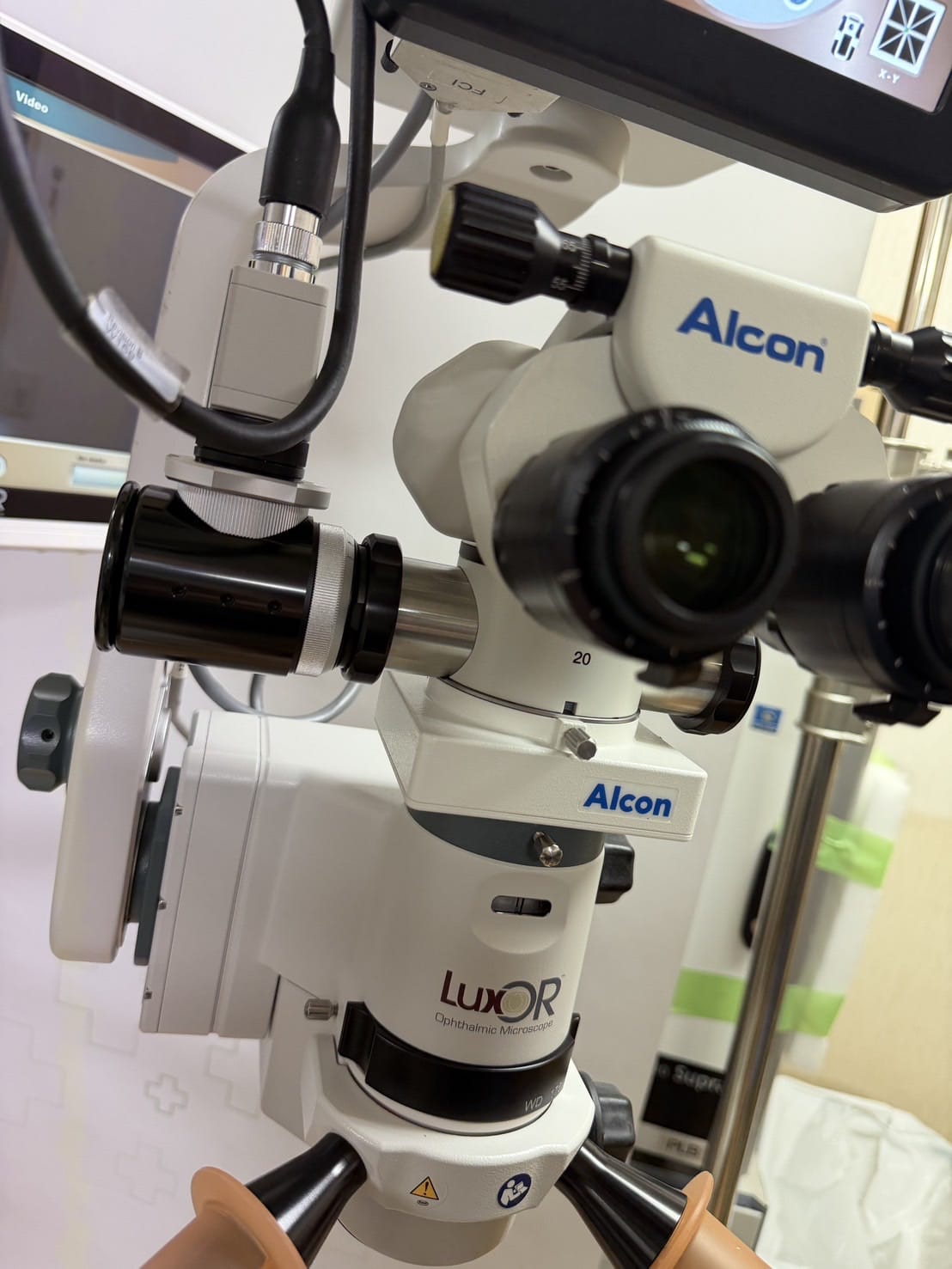 Carl Zeiss Meditec LUXOR REVALIA OPMI Vario S88 Surgical Microscope