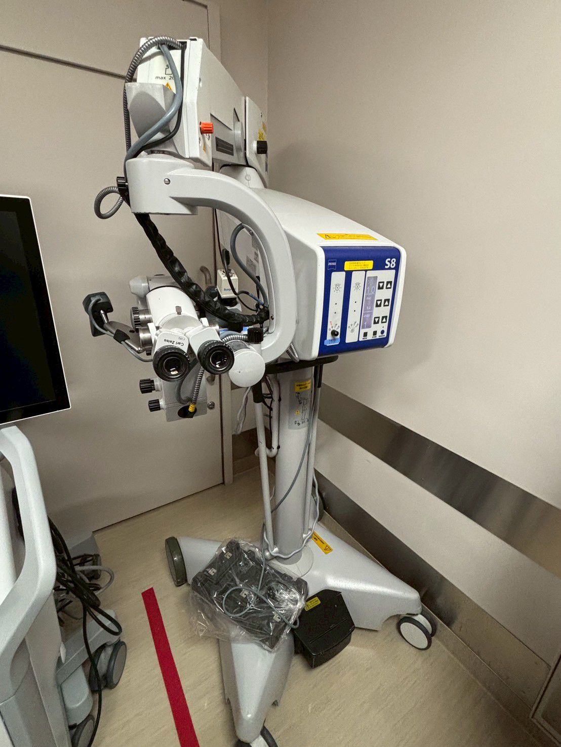 Carl Zeiss Meditec LUXOR REVALIA OPMI Vario S88 Surgical Microscope
