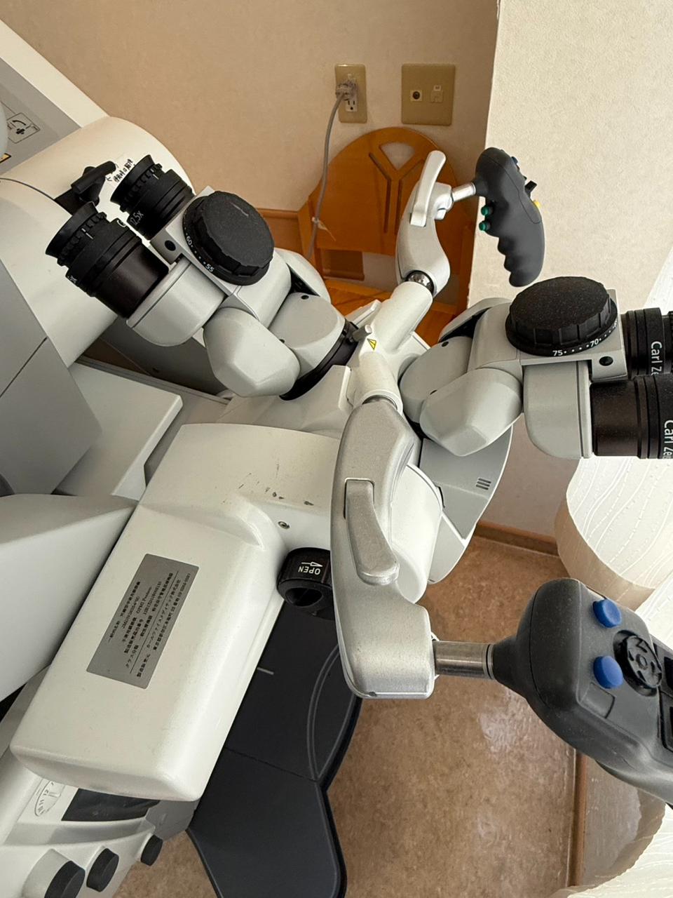 Carl Zeiss OPMI Pentero Surgical Microscope refurbished machine