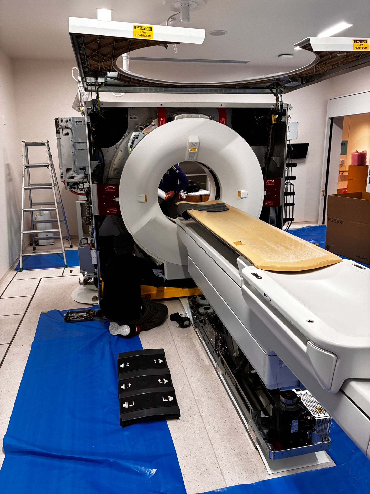 PHILIPS IQON SPECTRAL CT 256 YOM 2017 refurbished equipment