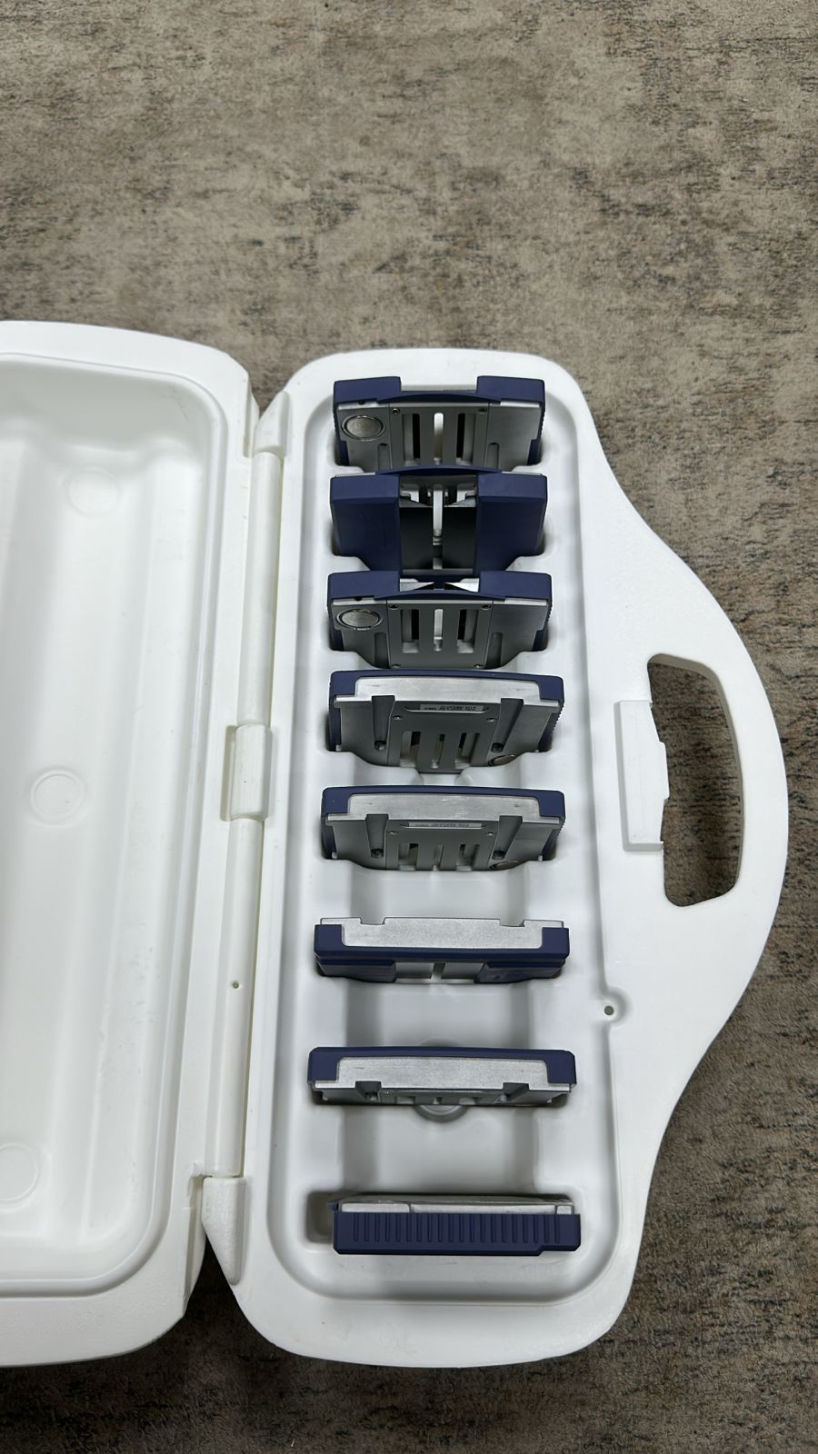 CellTracks MagNest System