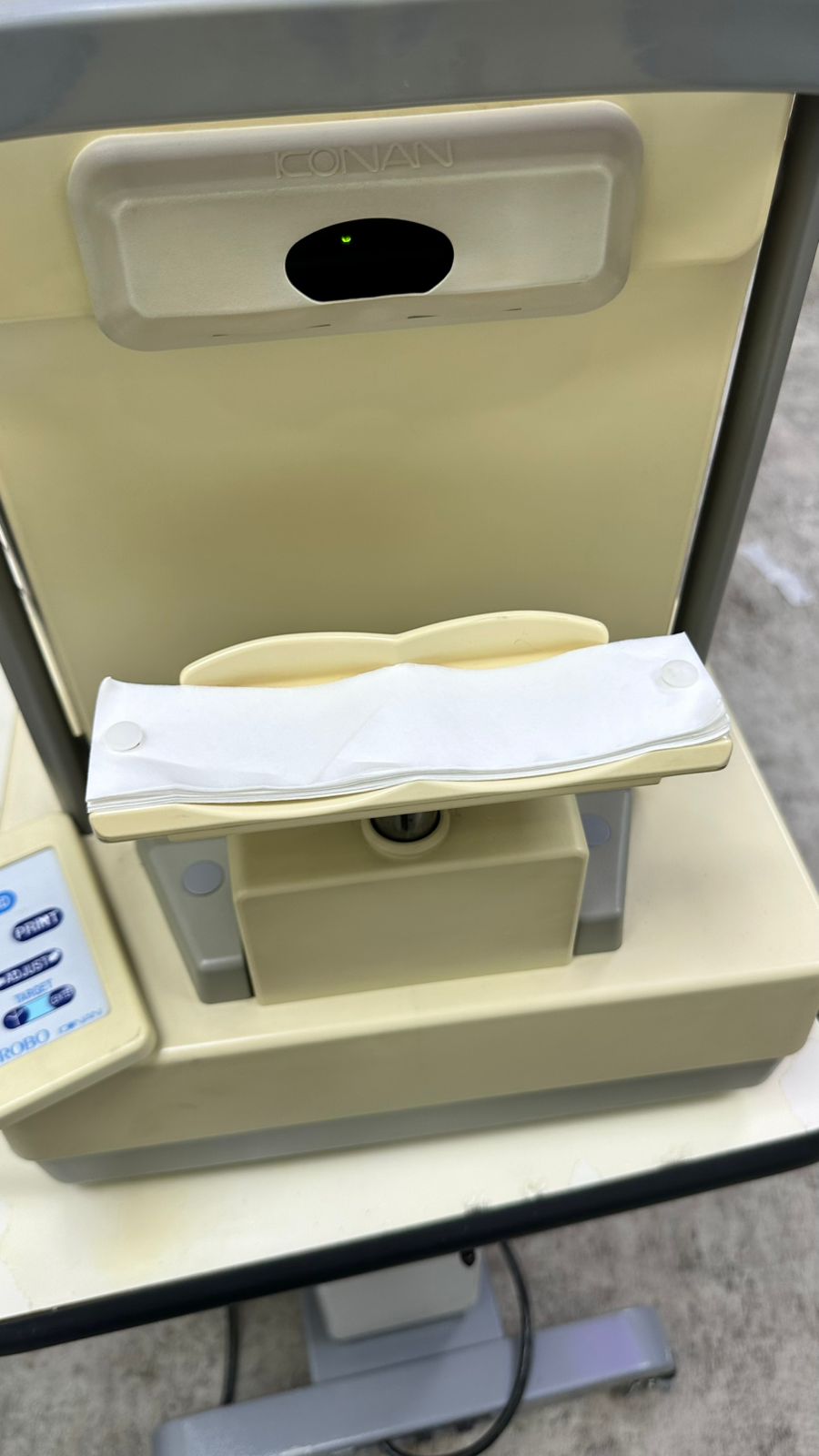 KONAN NONCON ROBO-CA Specular Microscope.