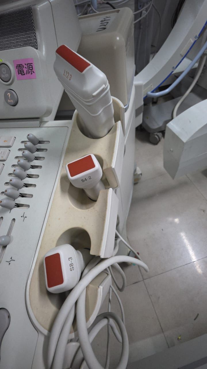 Hd11xe ultrasound With adult cardiac pediatric cardiac  and linear probes