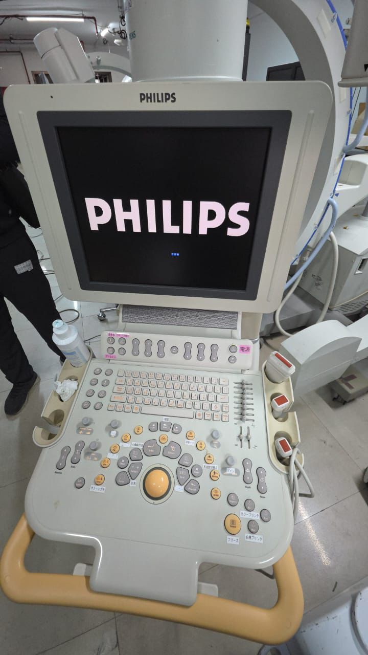 Hd11xe ultrasound With adult cardiac pediatric cardiac  and linear probes