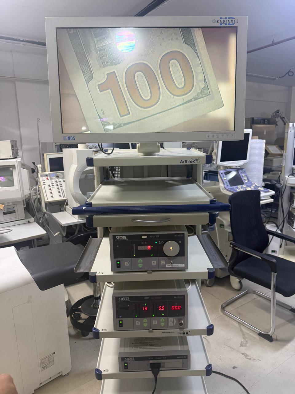 Karl Storz Unit with an NDS Radiance HD Monitor