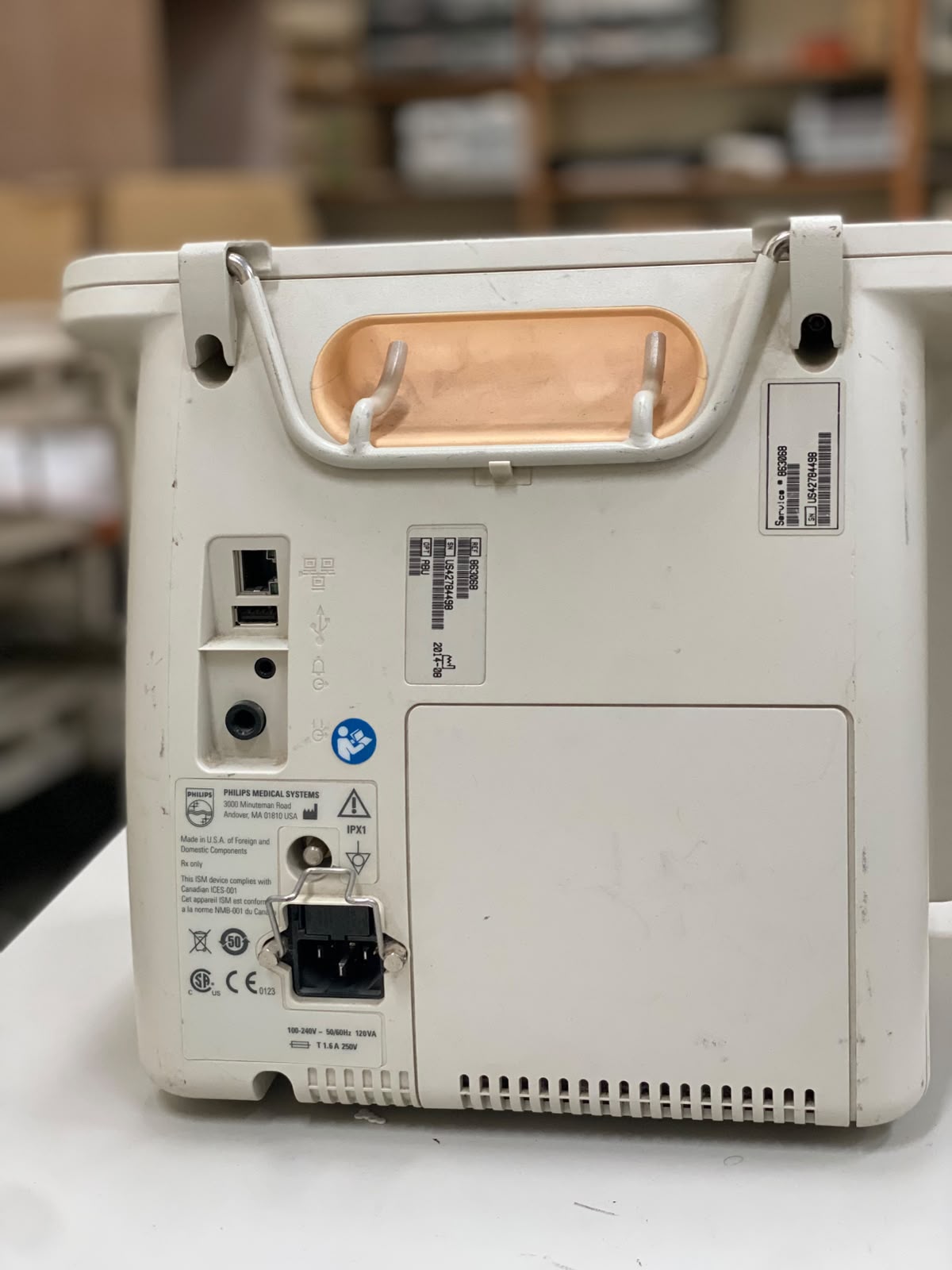 Philips suresigns VM8 patient monitor