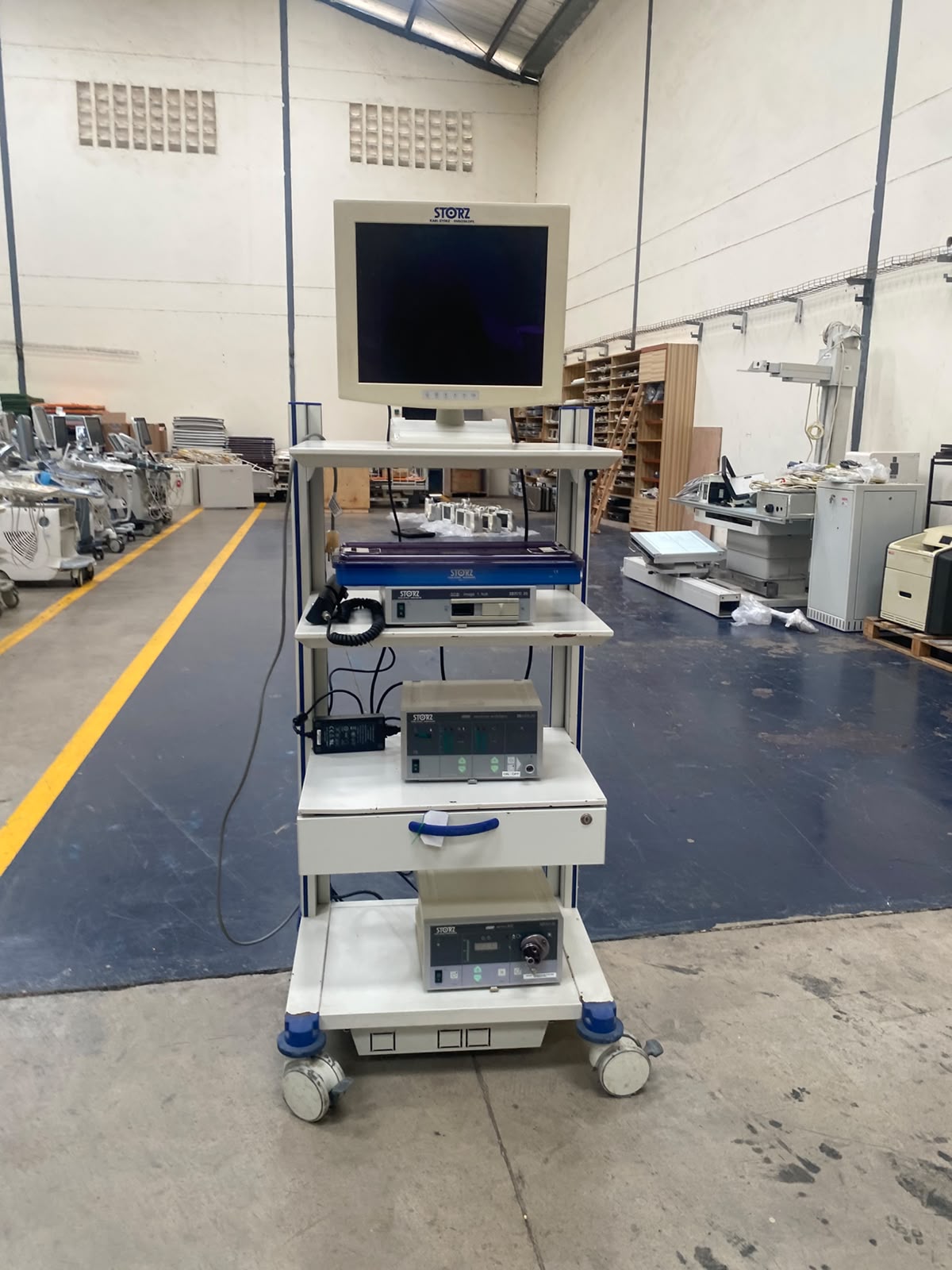 Karl storz image 1 hub system with SCB 22201020 processor, electronic endoflator SCB 26430520 and Xenon 300 light source