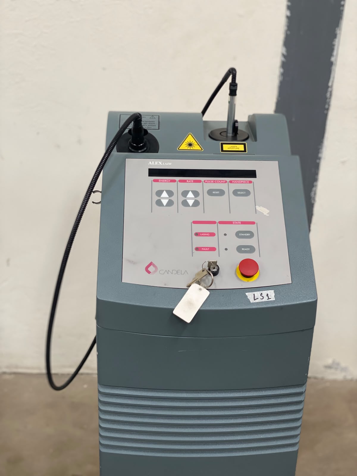 Pulsed laser Alexlazr